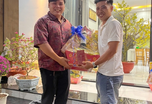 tiệc tất niên 2025